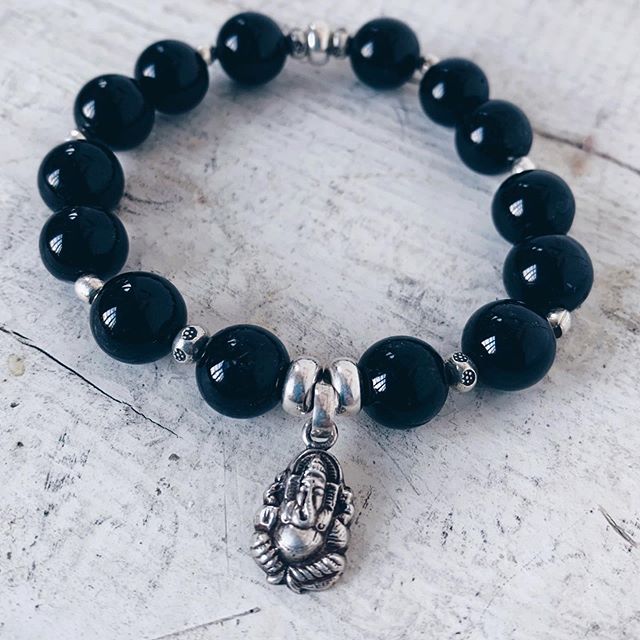 Armband mit Ganeshaanhänger und Turmalin, schützt vor negativen Energien und Stillstand, hilft Hindernisse auf Deinem Weg zu beseitigen